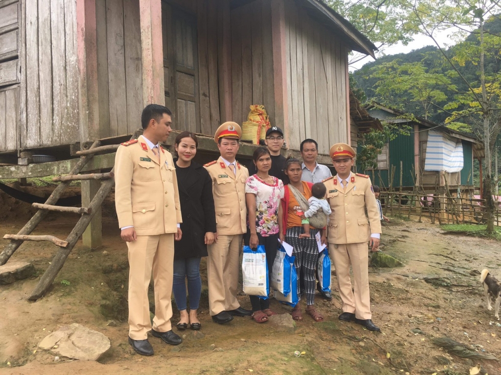 Đây là một trong những chuyến trải nghiệm thú vị của cậu học sinh có tấm lòng luôn hướng đến các hoạt từ thiện hết sức ý nghĩa tại quê nhà