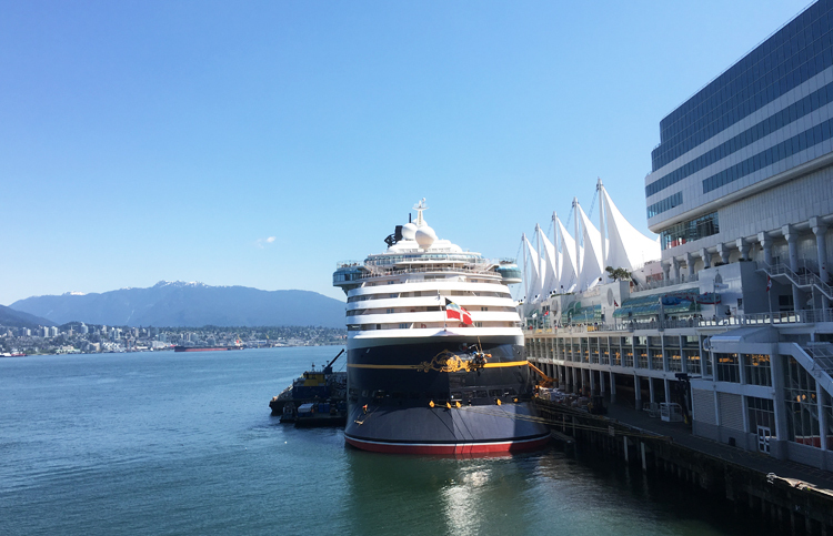 Bến du thuyền Canada Place tại Vancouver. Ảnh: Anh Thi