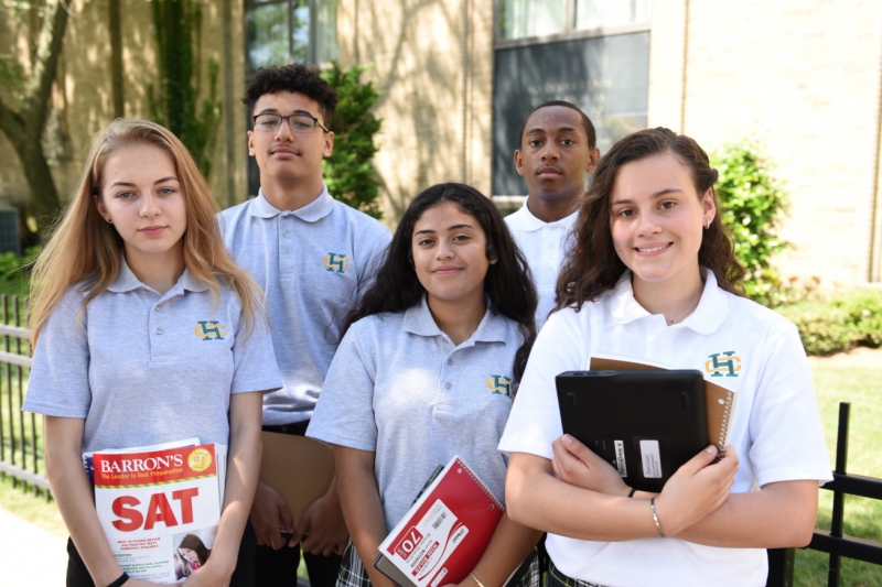 ssdh-holy-cross-catholic-high-school-hoc-sinh1