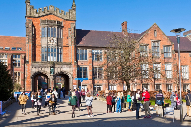 ssdh-newcastle-university-sinh-vien