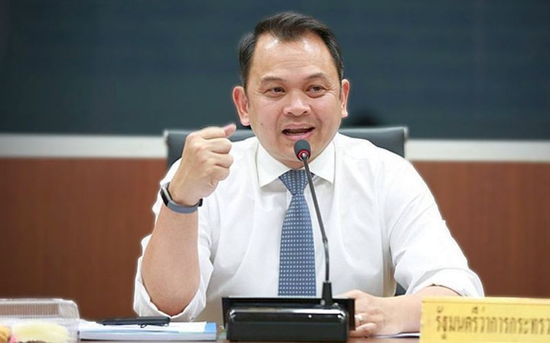 Bộ trưởng Giáo dục Thái Lan Nataphol Teepsuwan. Ảnh: Bangkok Post