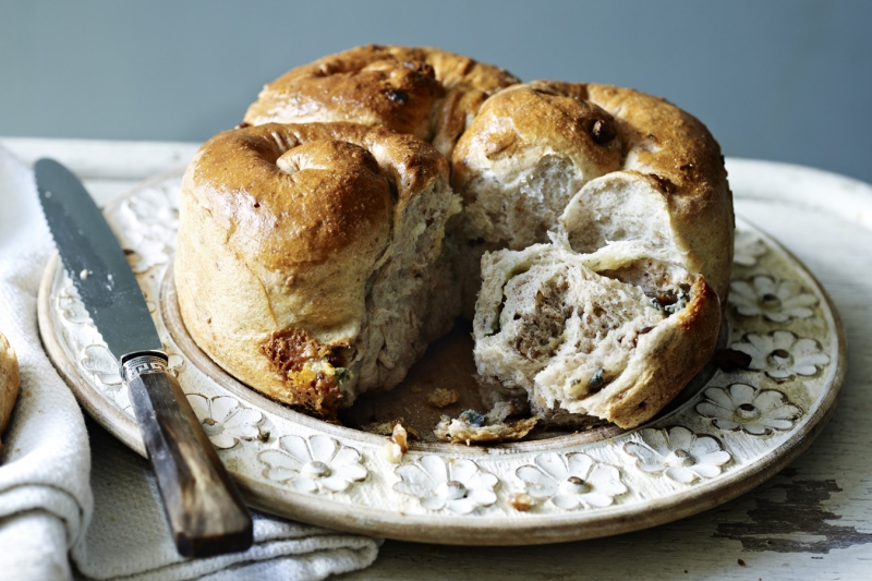 ssdh-roquefort-and-almond-sourdough