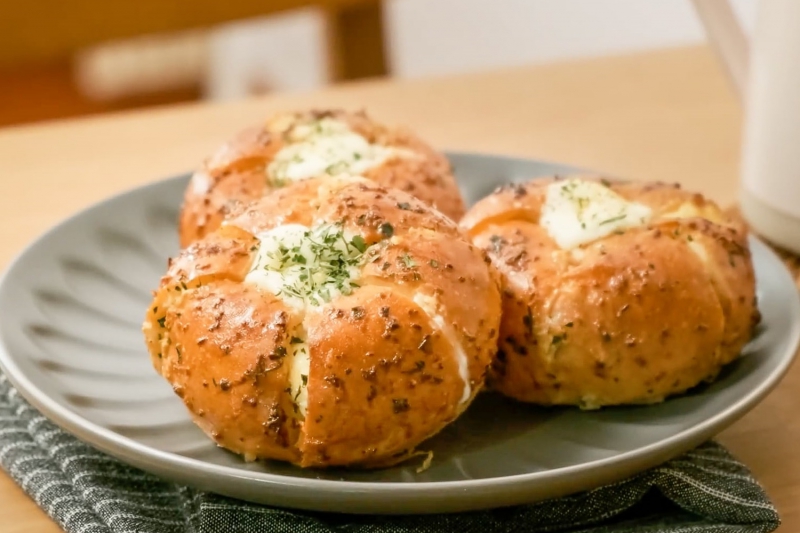 ssdh-cream-cheese-garlic-bread