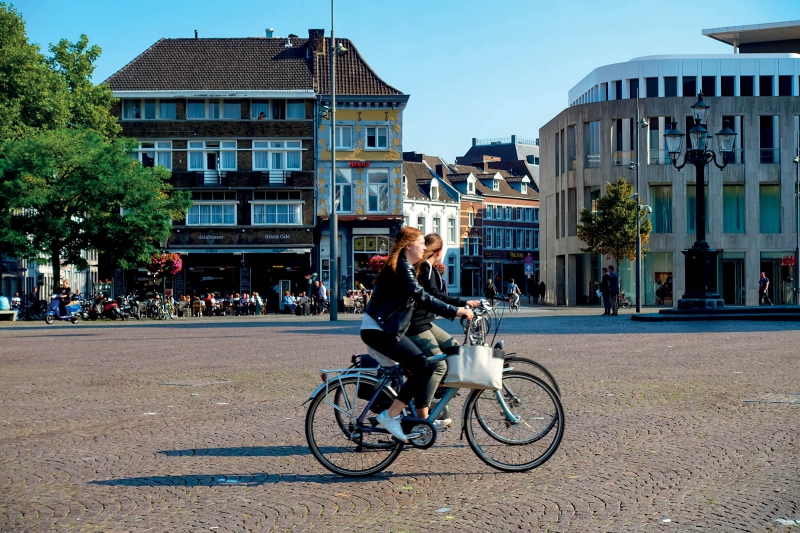 Thành phố Maastricht thơ mộng là điểm đến lịch sử và văn hóa của đất nước Hà Lan yên bình.