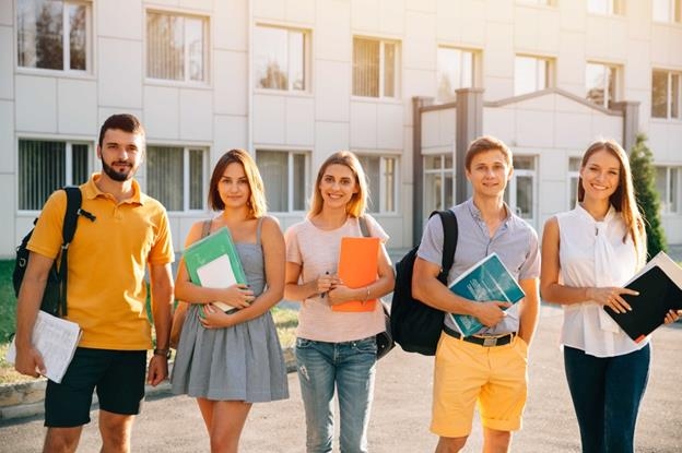 90% học sinh của Đức Anh được cấp học bổng từ 10% - 30% - 50% - 100%.