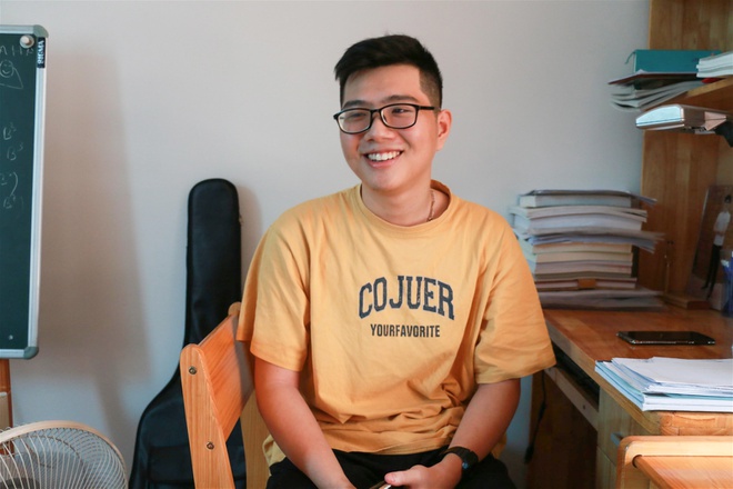 Gia Huy chia sẻ em mong muốn được học đại học tại Mỹ. Ảnh: GD&ĐT.