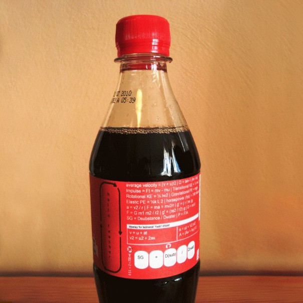 Coca Cola đã từng nhận in bất kỳ thứ gì bạn muốn lên chai. Đoán xem thằng bạn tôi in cái gì lên này.