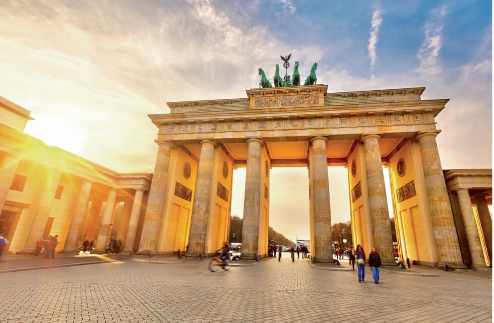 Cổng thành Brandenburger Tor - biểu tượng của thủ đô Berlin