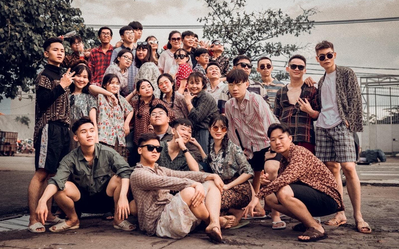 Thanh xuân như một tách trà. Đậm đà cũng được miễn là có nhau!