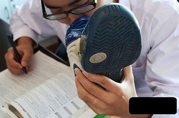 Chiêu chịu cực khổ khi quay cóp