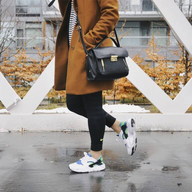 doi-giay-sneaker-de-phoi-do-1-768x768