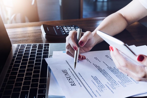 khong viet gi trong resume