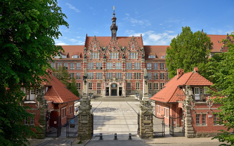 800Gdansk-University-of-Technology-Poland